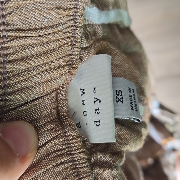 A New Day High Waist Linen Blend Shorts - Picture 6 of 7